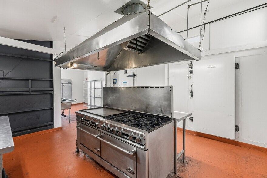More Photos Of 5186 Gravenstein Hwy S, Sebastopol Restaurant For Sale