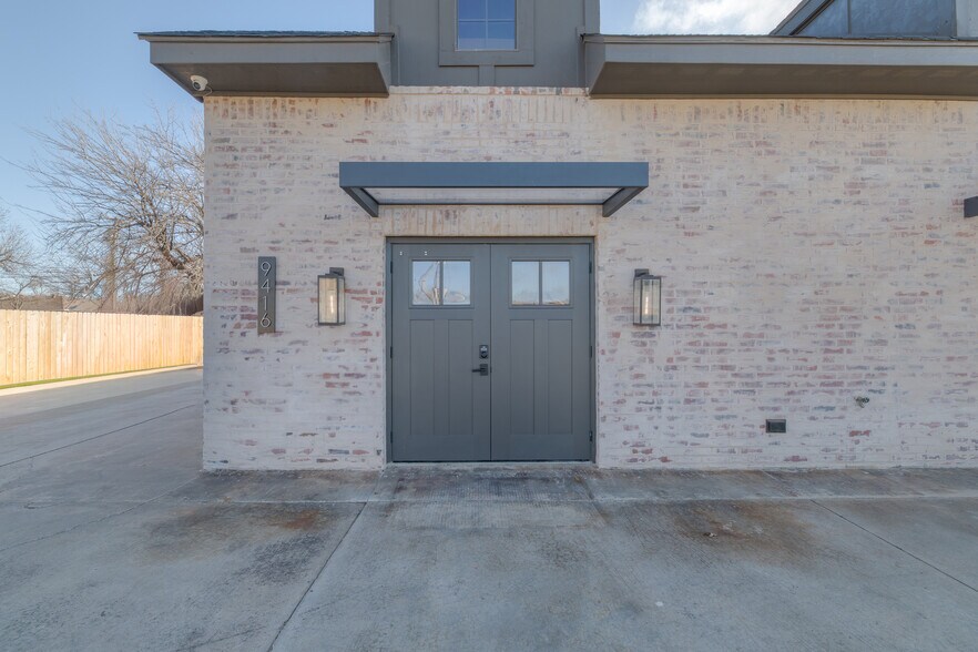 More Photos Of 9416 N Nichols Rd, The Village Office For Lease