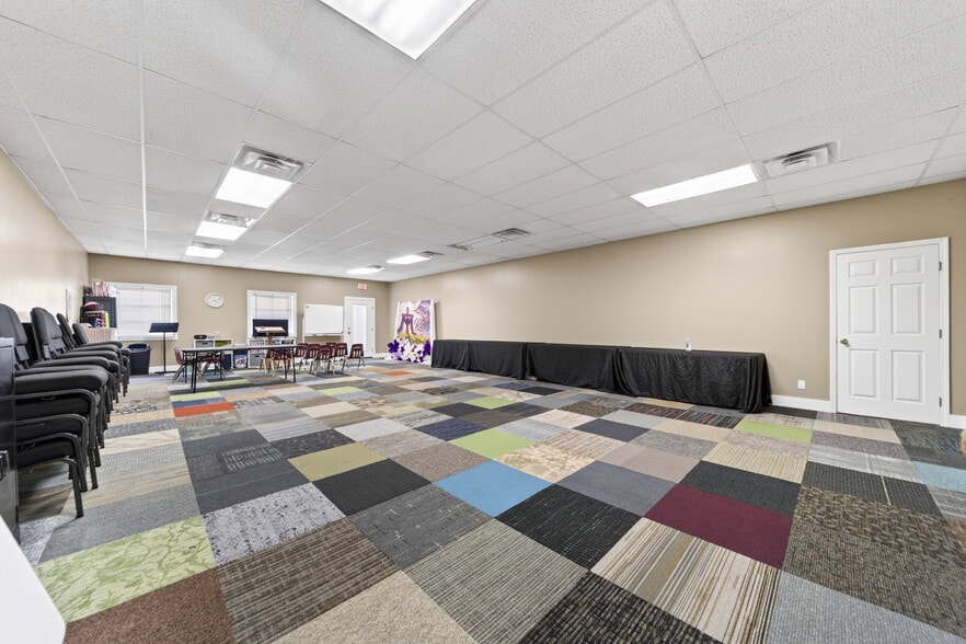 More Photos Of 4979B Lebanon Pike, Old Hickory Storefront For Sale
