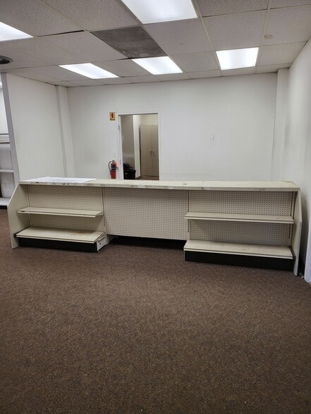 More Photos Of 80 Rockwood St, Rochester Office For Sale