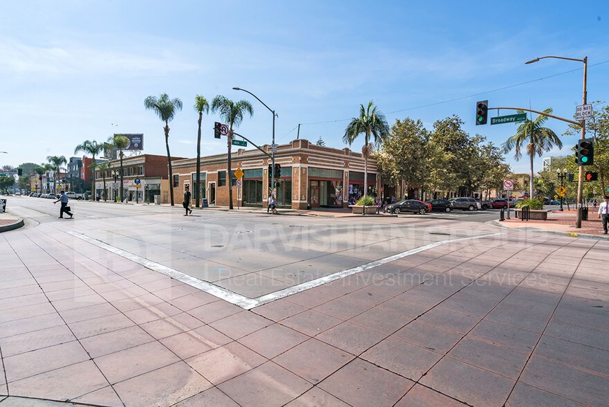More Photos Of 302 W 4th St, Santa Ana Storefront Retail Office For Sale