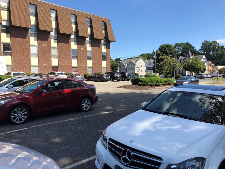 More Photos Of 57 North St, Danbury Office For Sale