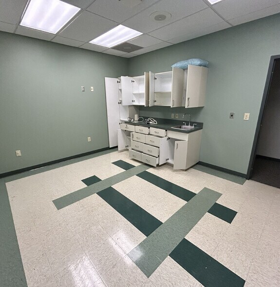 More Photos Of 24 Hidden Ravines Dr, Powell Medical For Sale