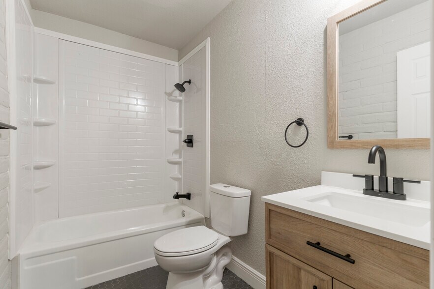 More Photos Of 2618 E 8th St, Tulsa Apartments For Sale