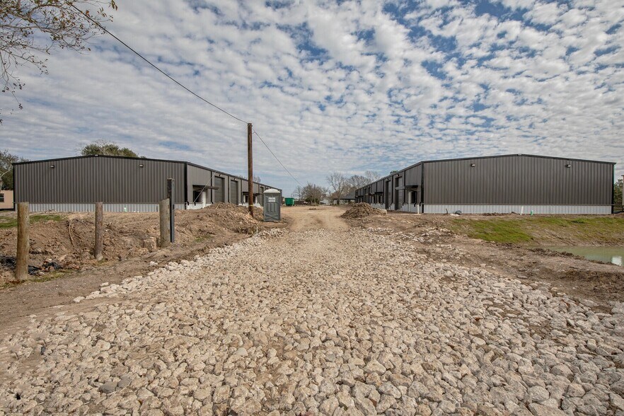 More Photos Of 2323 Anders Ln, Kemah Unknown For Lease