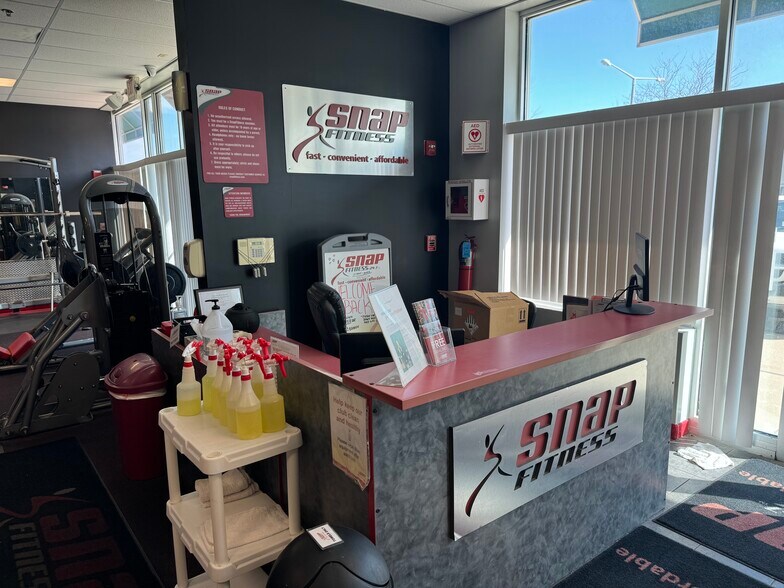 More Photos Of 7221 State Park Rd, Fox Lake Unknown For Lease