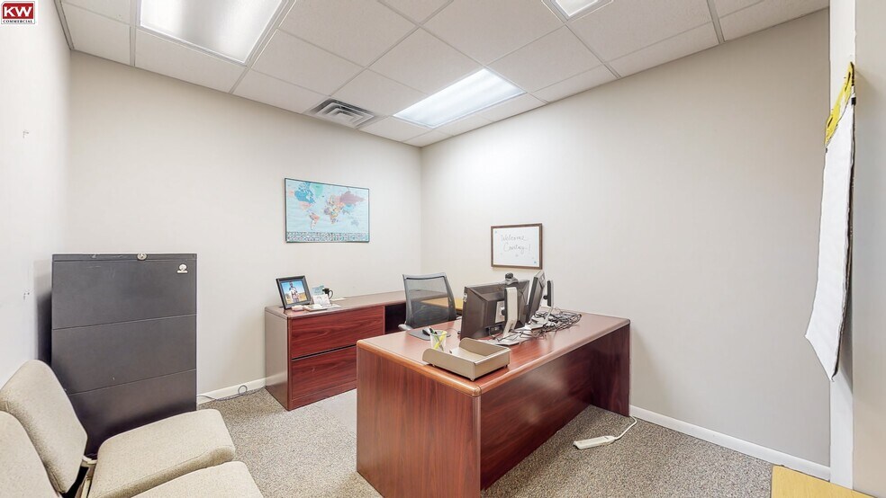 More Photos Of 707-717 N Iowa Ave, Villa Park Office For Sale