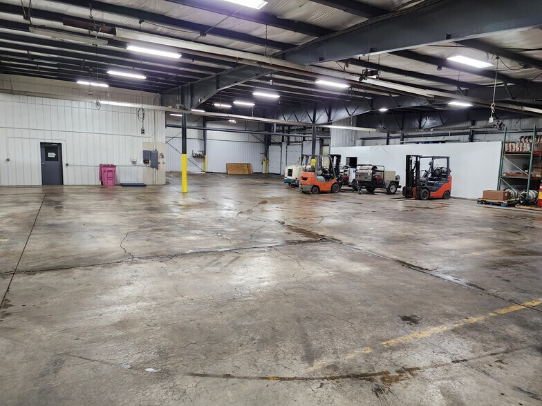 More Photos Of 500 Trolley Blvd, Rochester Manufacturing For Sale