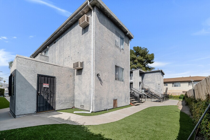 More Photos Of 18356 Napa St, Northridge Apartments For Sale