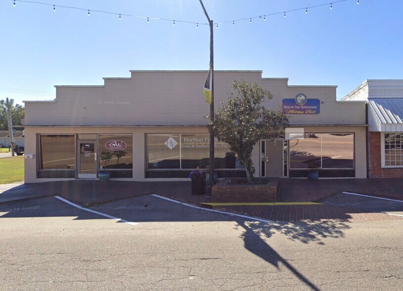 More Photos Of 107 Broadway St, Fort Meade Office For Sale