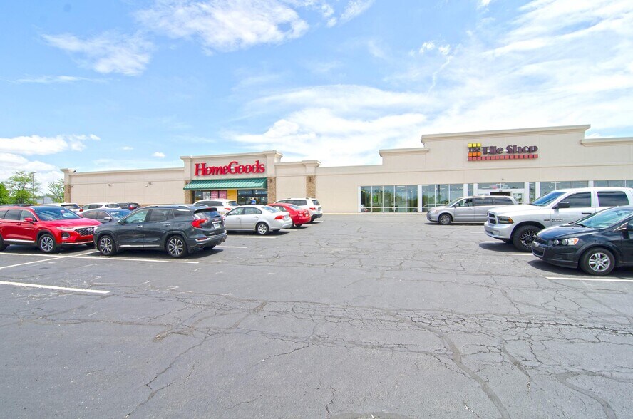 More Photos Of 1525-1555 E New Circle Rd, Lexington Unknown For Lease