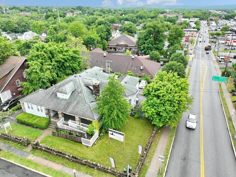 More Photos Of 22 S Madison Ave, Spring Valley Office For Sale