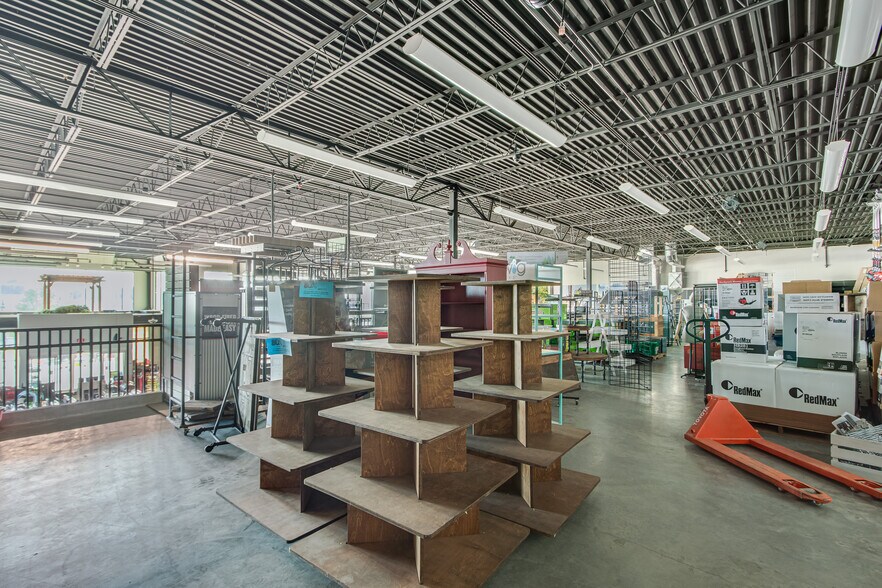 More Photos Of 1963 Jesse Jewell Pkwy NE, Gainesville Freestanding For Sale