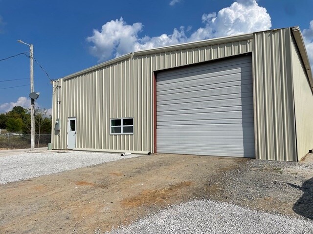 Primary Photo Of 57 Blackburn Dr, Byhalia Flex For Lease