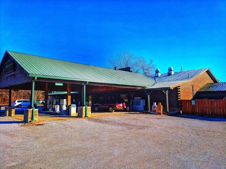 More Photos Of 23080 AR-5, Mountain View Specialty For Sale