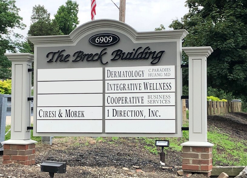 More Photos Of 6909 Royalton Rd, Brecksville Office For Lease