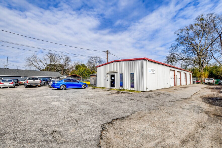 More Photos Of 1407 Charleston Hwy, Orangeburg Storefront Retail Office For Sale