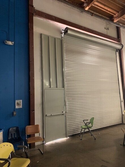 More Photos Of 165 Denny Way, El Cajon Showroom For Lease