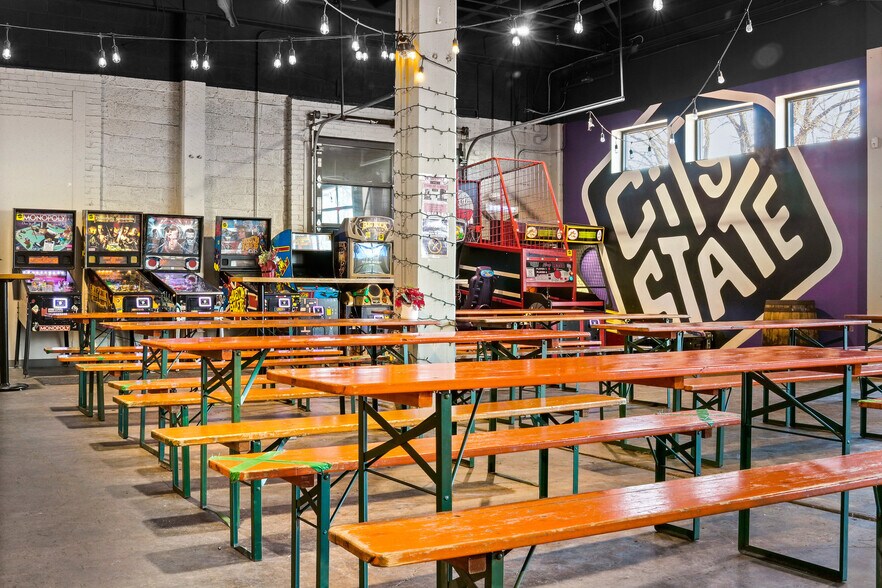 More Photos Of 705 Edgewood St NE, Washington Flex For Lease