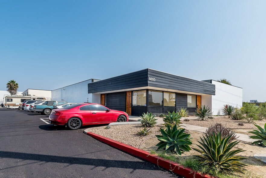 More Photos Of 8020 Ronson Rd, San Diego Warehouse For Lease