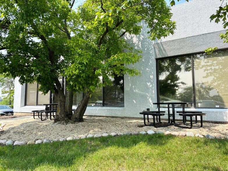 More Photos Of 1156 Shure Dr, Arlington Heights Unknown For Lease