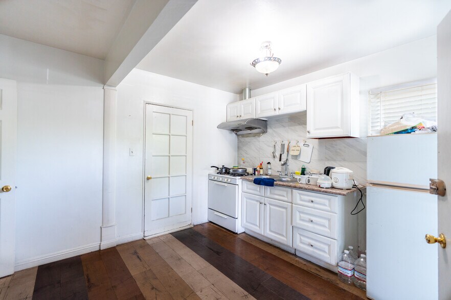 More Photos Of 5916 Rosemead Blvd, Temple City Apartments For Sale