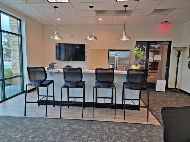 More Photos Of 1700 N Central Ave, Marshfield Office For Lease