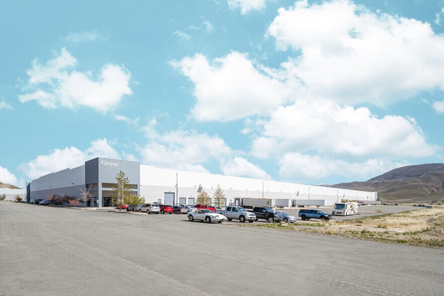 More Photos Of 1175 Trademark Dr, Reno Unknown For Lease