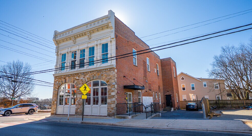 More Photos Of 900 Montgomery St, Laurel Office For Sale