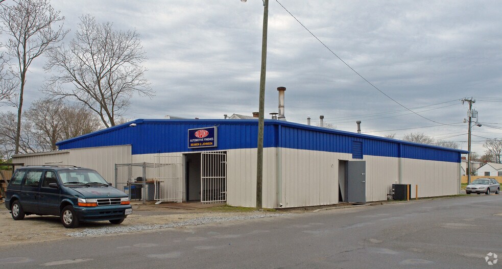More Photos Of 164 S Saratoga St, Suffolk Freestanding For Lease