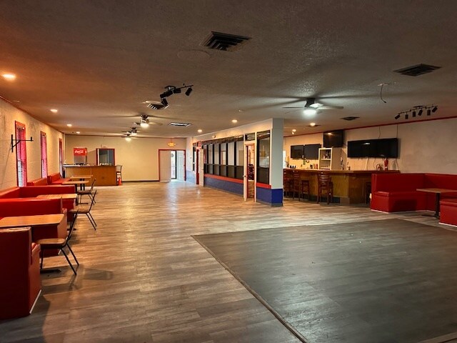 More Photos Of 1182 GA Highway 83 S, Forsyth General Retail For Sale