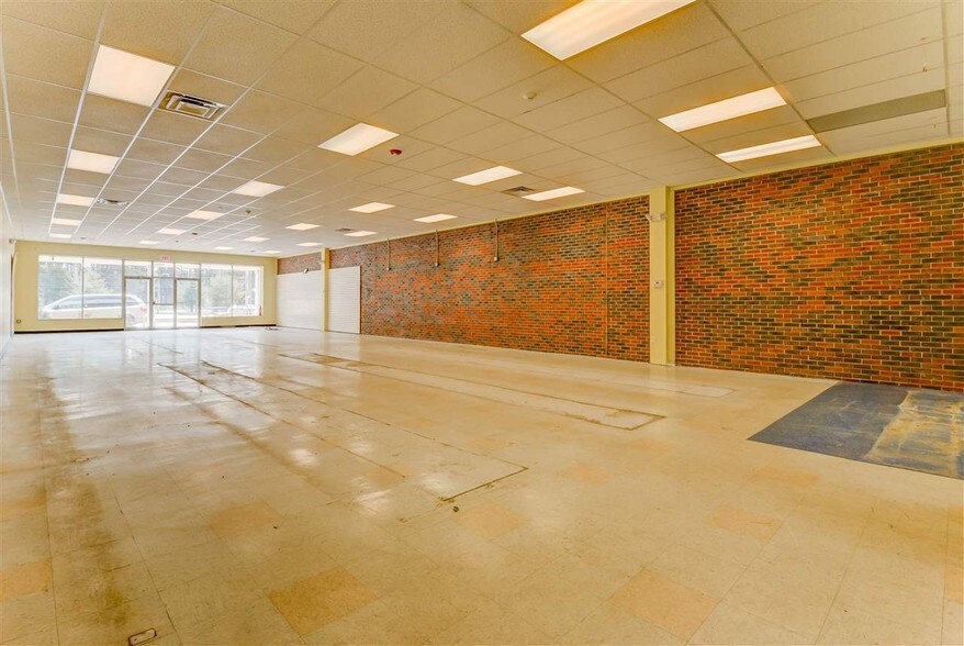 More Photos Of 234 White Mountain Hwy, Conway Freestanding For Lease