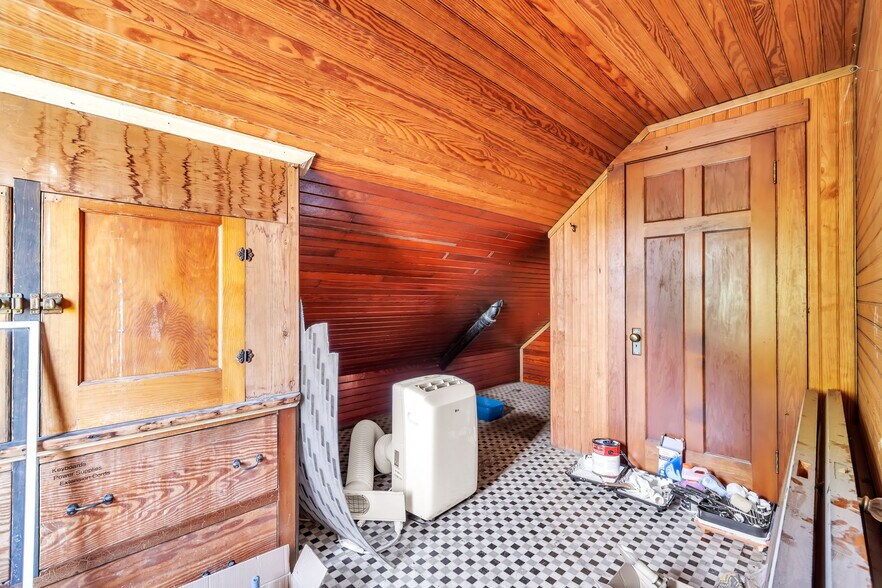 More Photos Of 2740 Main St, Buffalo Office Residential For Sale