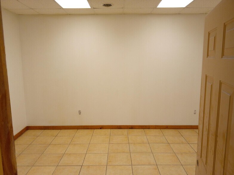 More Photos Of 4050 E 116th St, Cleveland Warehouse For Sale