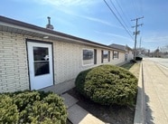 More Photos Of 1001 Croxton Ave, Bloomington Research And Development For Lease