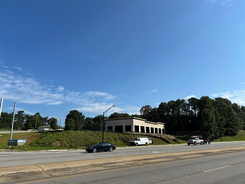 More Photos Of 2533 S Waterworks Rd, Buford General Retail For Sale