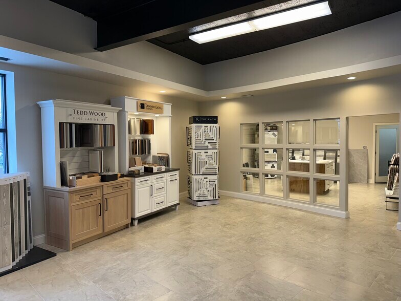 More Photos Of 1922 S Smithville Rd, Dayton Freestanding For Sale