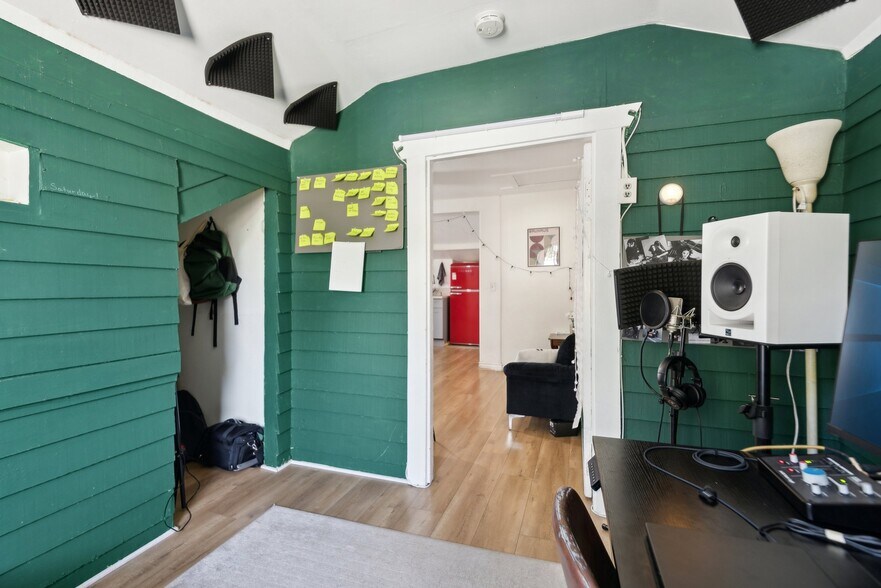 More Photos Of 426 Ivy St, Glendale Apartments For Sale