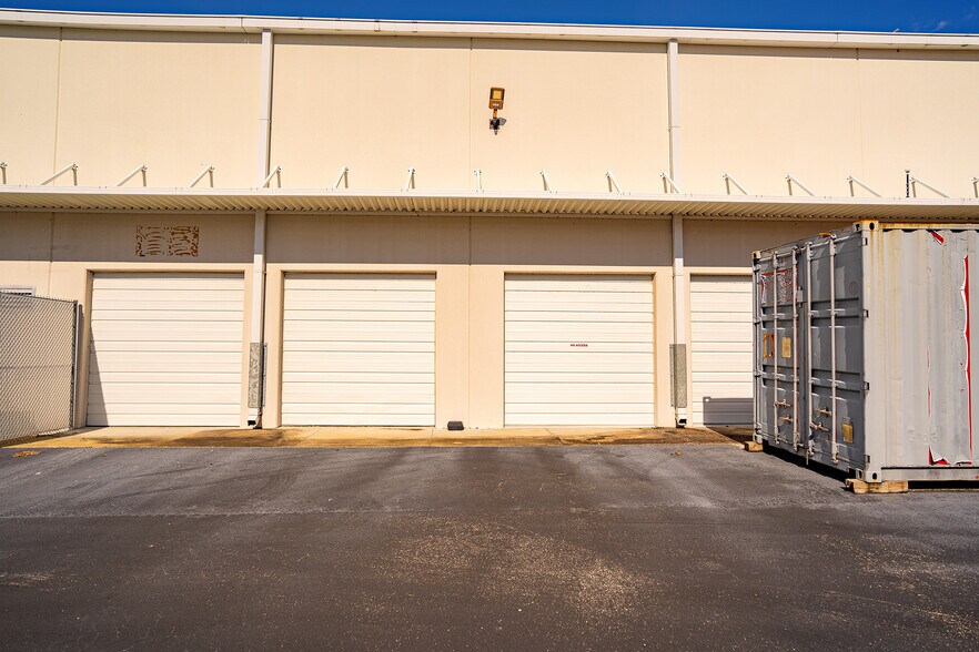 More Photos Of 6333 McCoy Rd, Orlando Warehouse For Sale