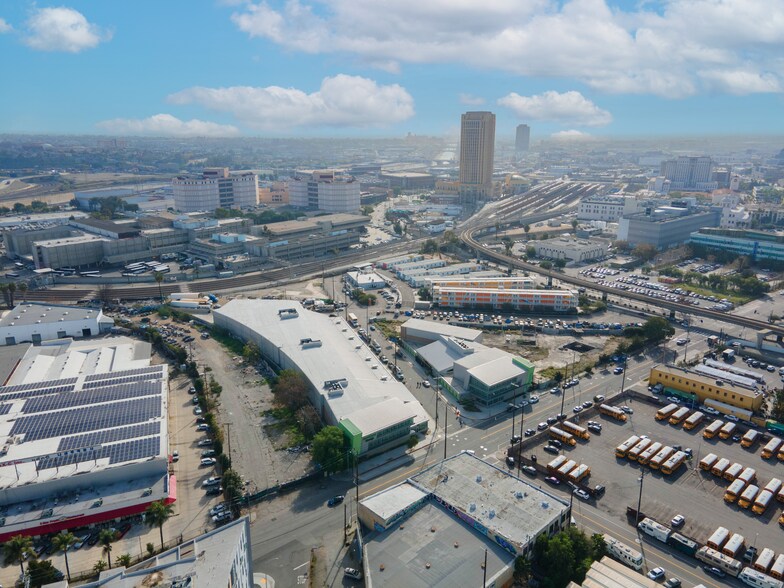 More Photos Of 960-1000 N Main St, Los Angeles Self Storage For Sale