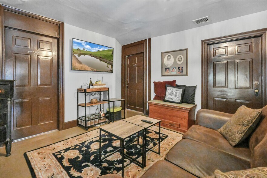 More Photos Of 301 W Main St, Ephrata Hospitality For Sale