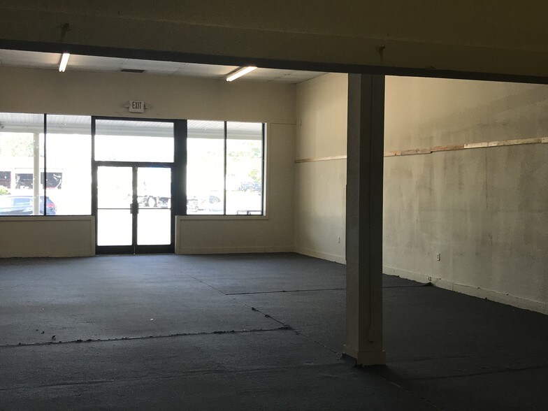 More Photos Of 2111 Saint Andrew St, Tarboro Unknown For Lease