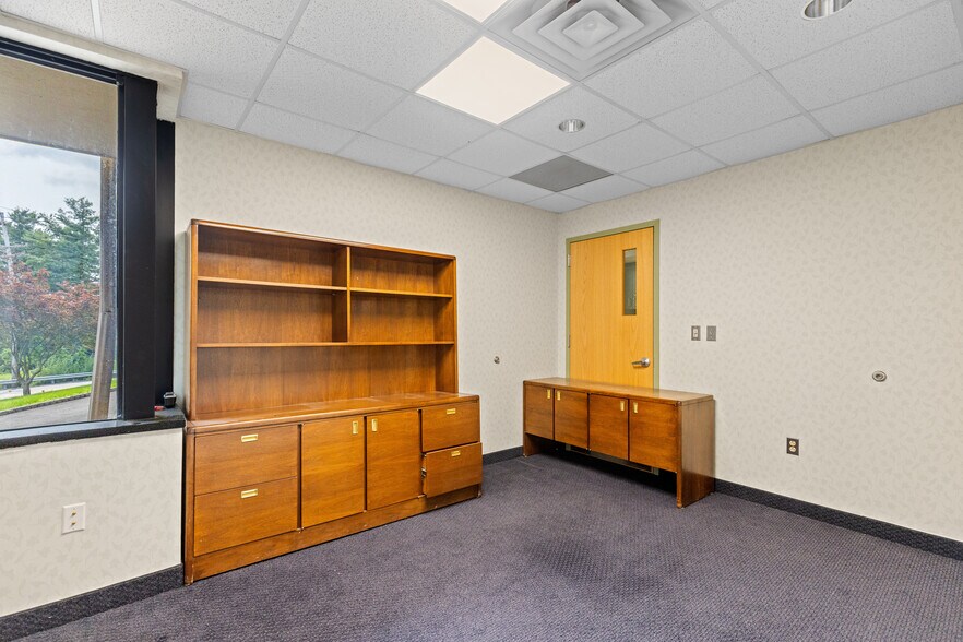 More Photos Of 1201 Mount Kemble Ave, Morristown Medical For Lease