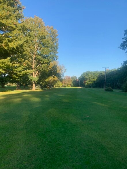 More Photos Of 1981 S US 23, Greenbush Sports And Entertainment For Sale