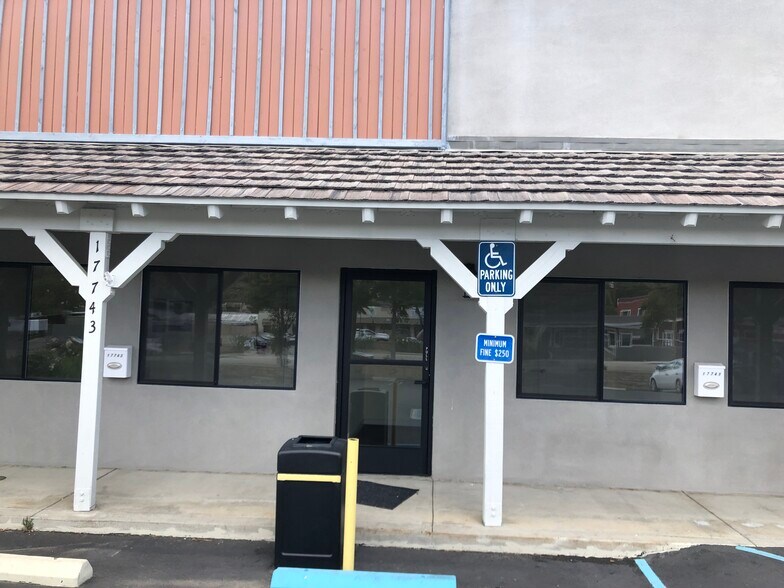 More Photos Of 17733-17755 Sierra Hwy, Santa Clarita Storefront Retail Office For Lease