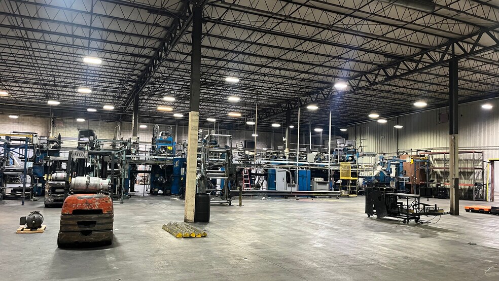 More Photos Of 205 Spring Hill Rd, Trumbull Manufacturing For Sale