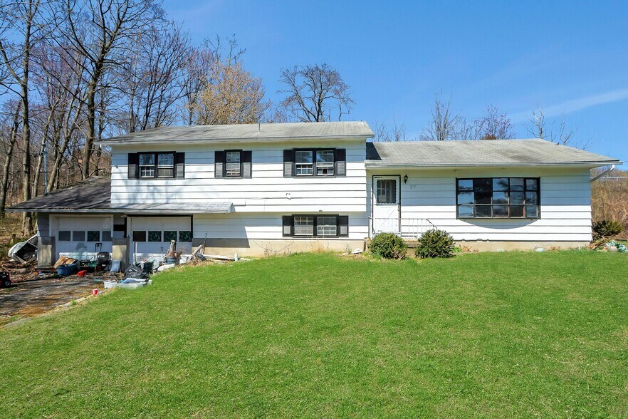More Photos Of 37 Old Route 9W, New Windsor Township Specialty For Sale
