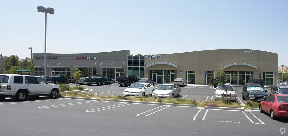 More Photos Of 4041-4053 Lone Tree Way, Antioch Unknown For Lease