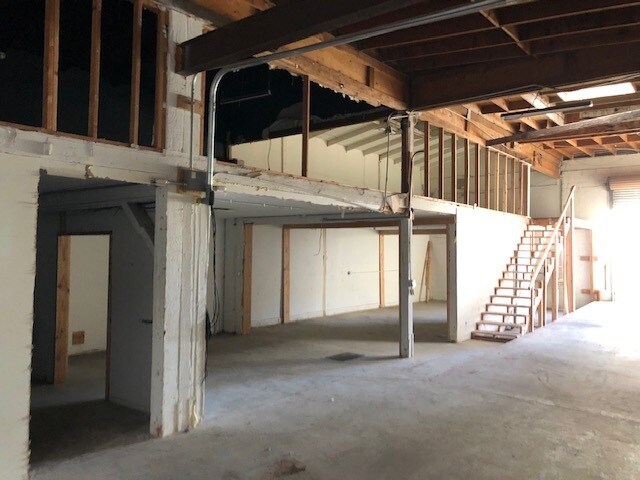 More Photos Of 9625 Rudicill St, Riverside Warehouse For Lease