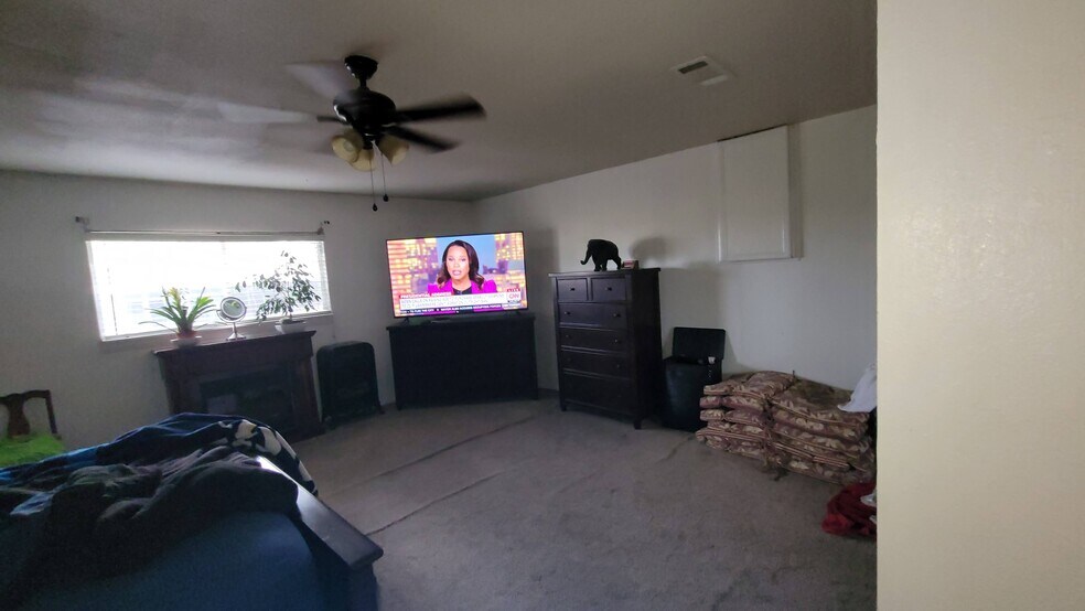 More Photos Of 9820 Greenacres Dr, Bakersfield Apartments For Sale